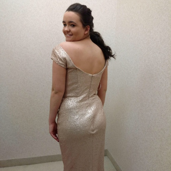 Selling this prom dress - Picture 2 of 2